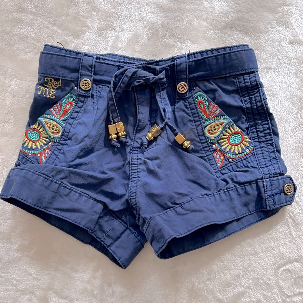 Red Echo Red Embroidered Shorts Size 3